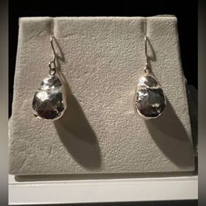 🍐 Pear Shaped Drop Earrings